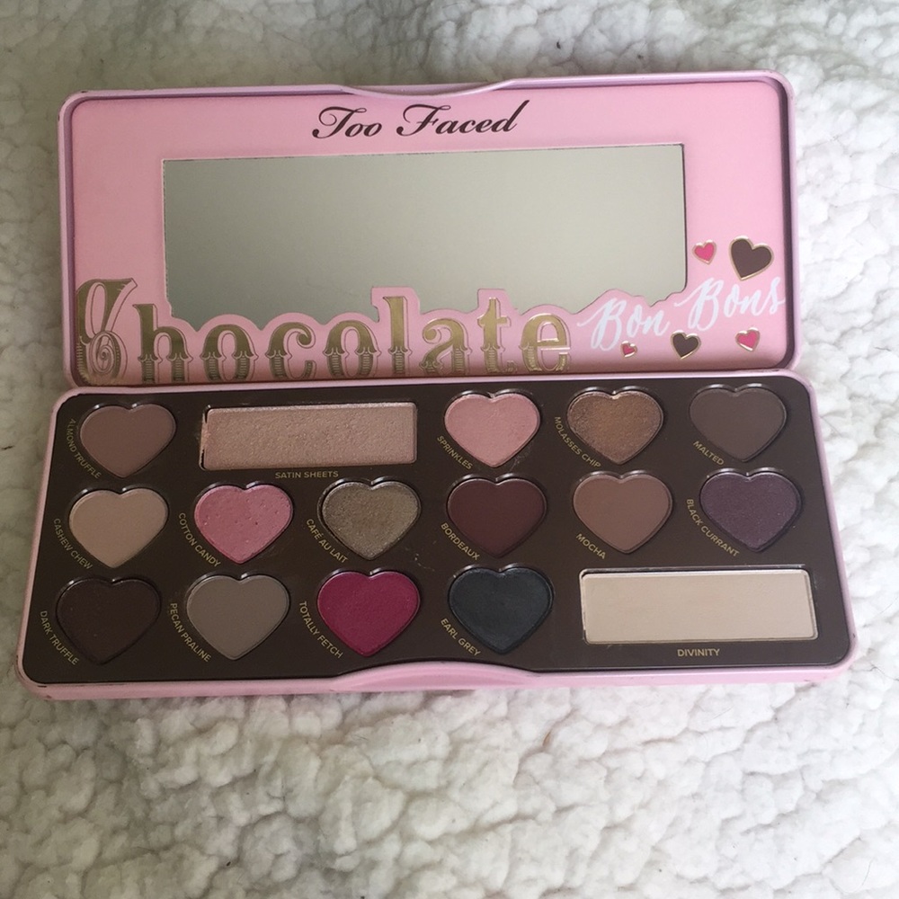Eyeshadow palette